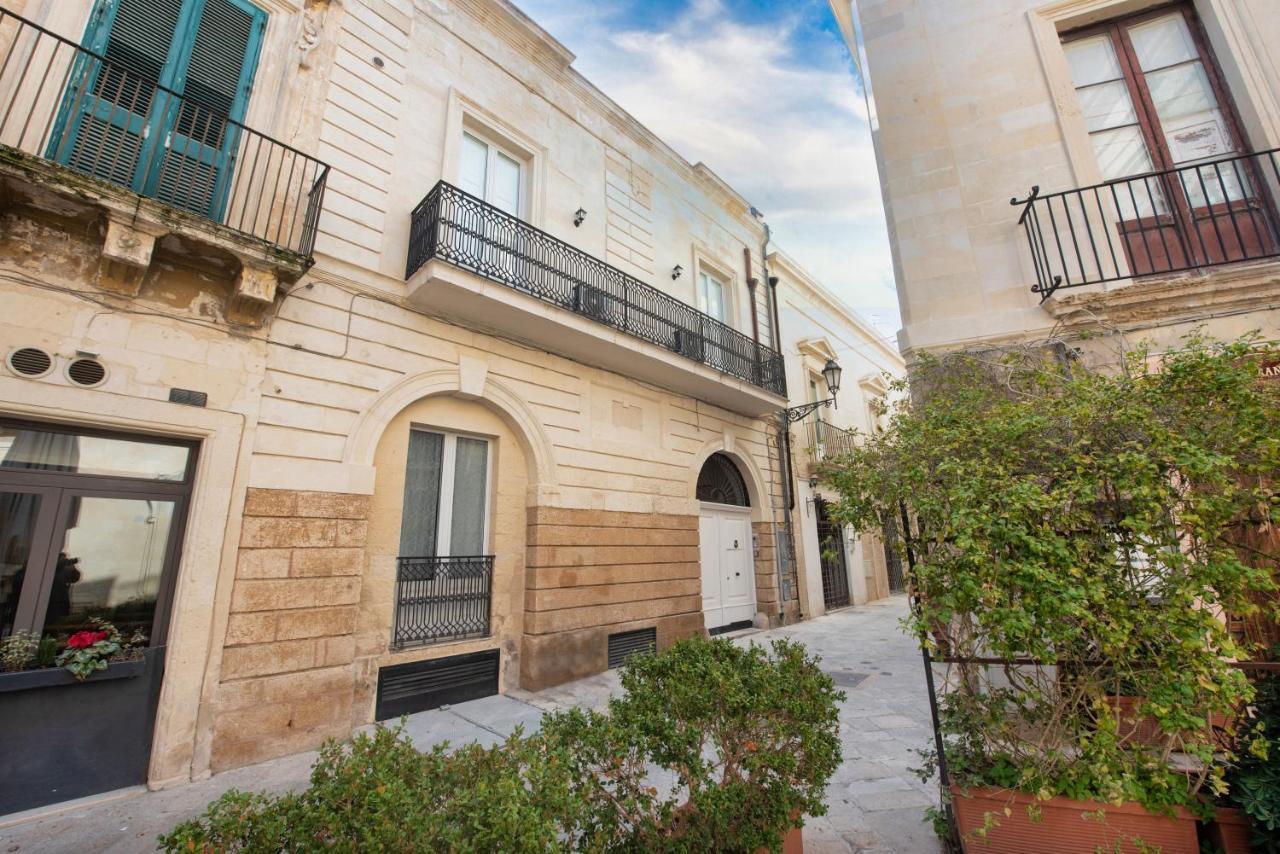 Lecce Santa Chiara Terrace Piano Rialzato Apartment Luaran gambar