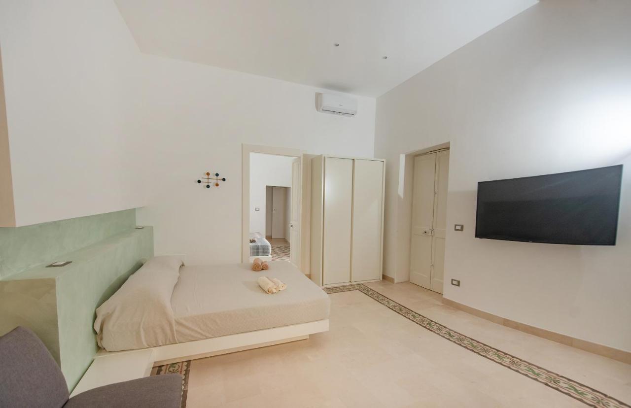 Lecce Santa Chiara Terrace Piano Rialzato Apartment Luaran gambar