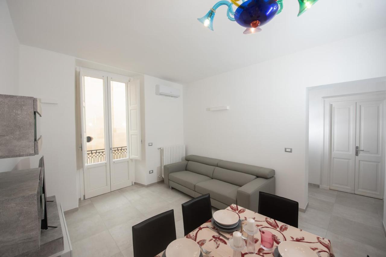 Lecce Santa Chiara Terrace Piano Rialzato Apartment Luaran gambar