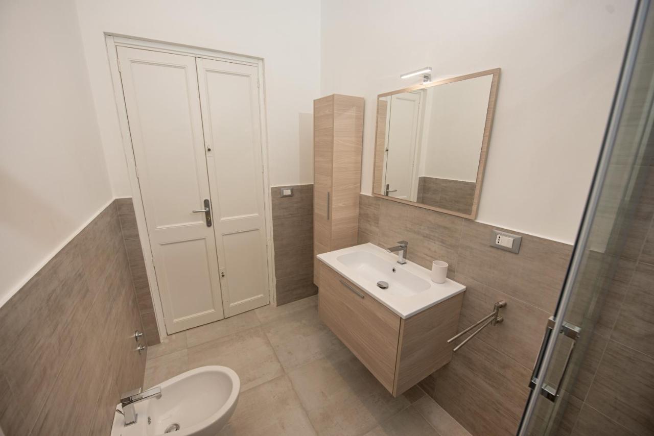 Lecce Santa Chiara Terrace Piano Rialzato Apartment Luaran gambar