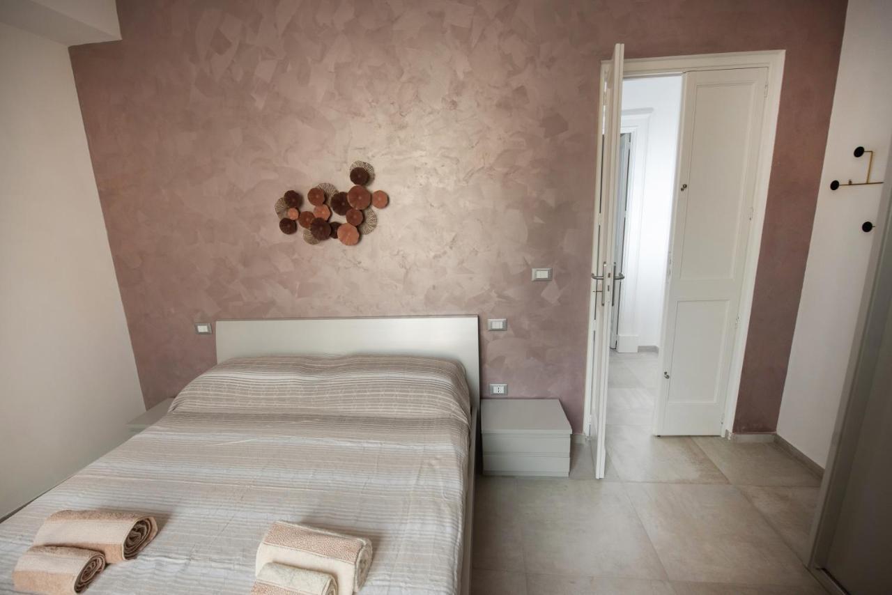 Lecce Santa Chiara Terrace Piano Rialzato Apartment Luaran gambar