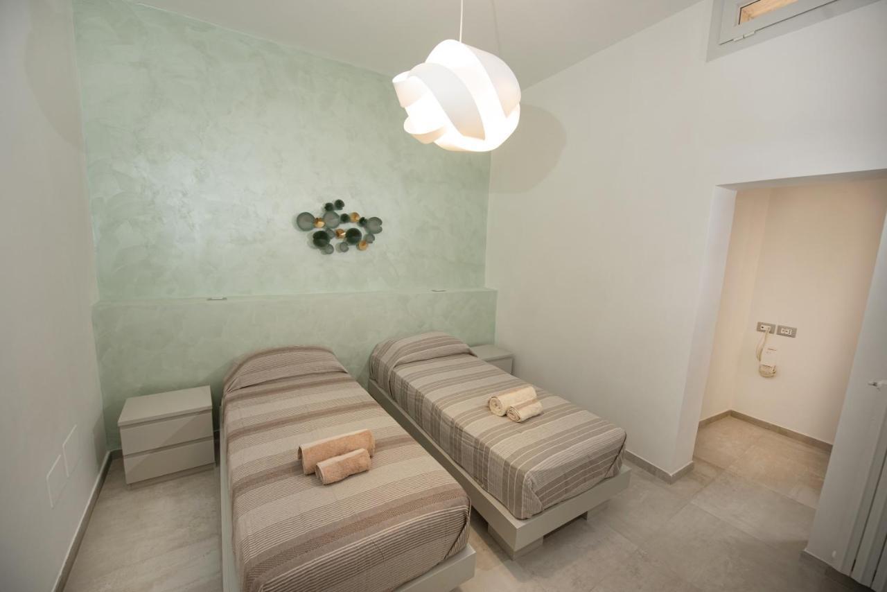 Lecce Santa Chiara Terrace Piano Rialzato Apartment Luaran gambar